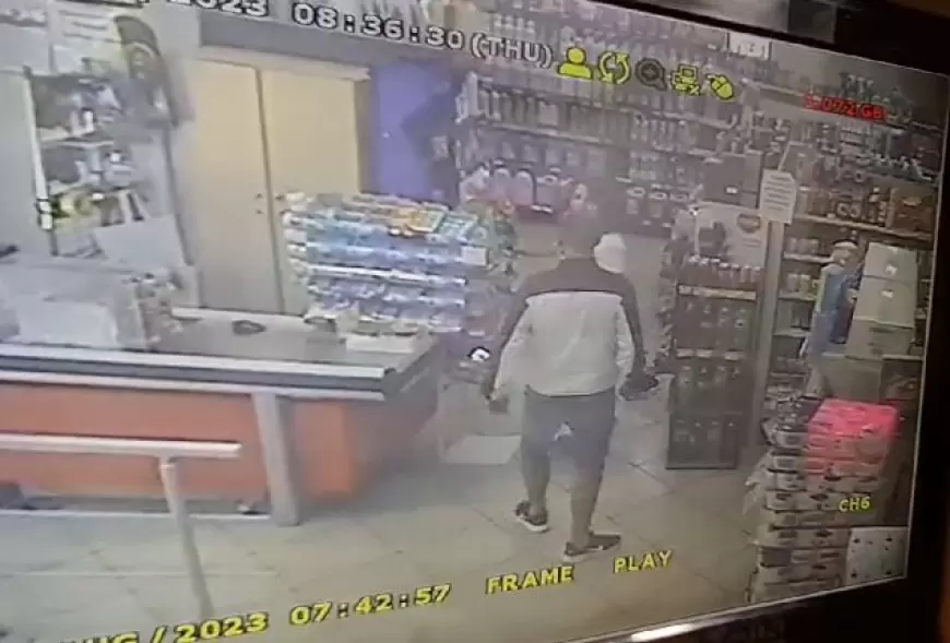 Video/ I riu në Korçë futet në supermarket dhe grabit xhiron ditore